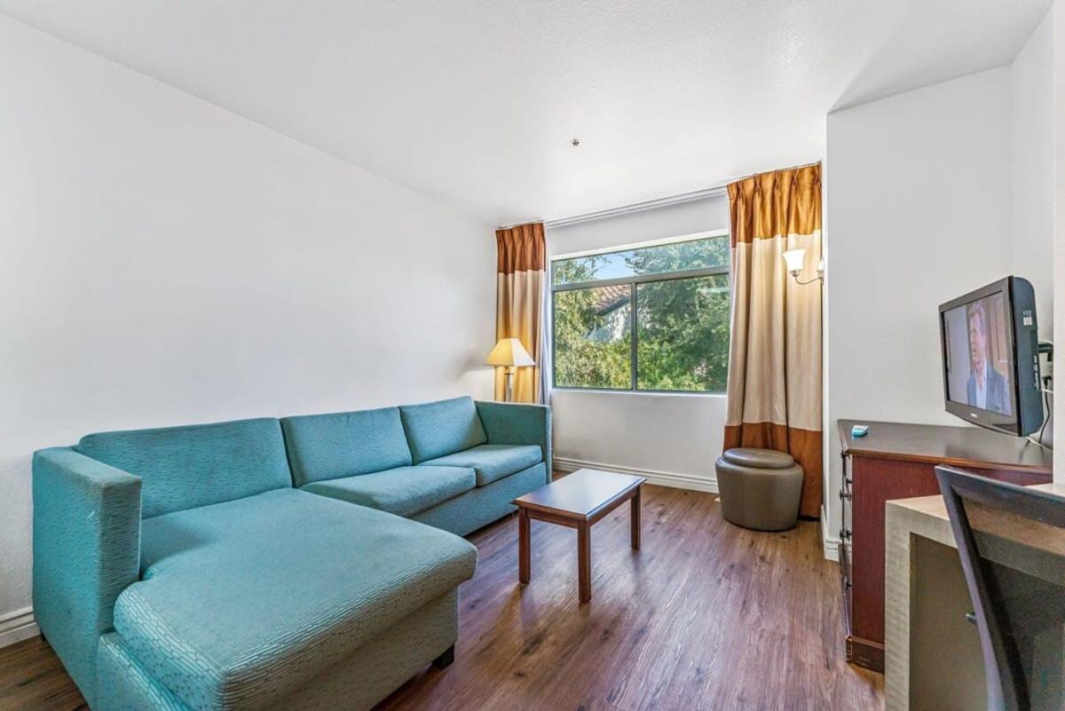Chandler 1 Bedroom Apt Luaran gambar